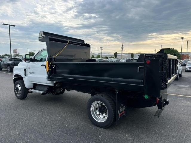 2024 Chevrolet Silverado 5500 HD Vehicle Photo in COLUMBIA, MO 65203-3903