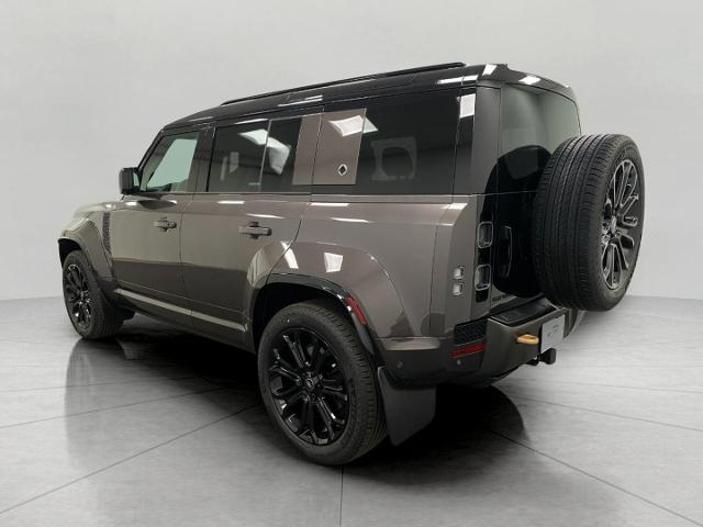 2025 Defender Vehicle Photo in Appleton, WI 54913
