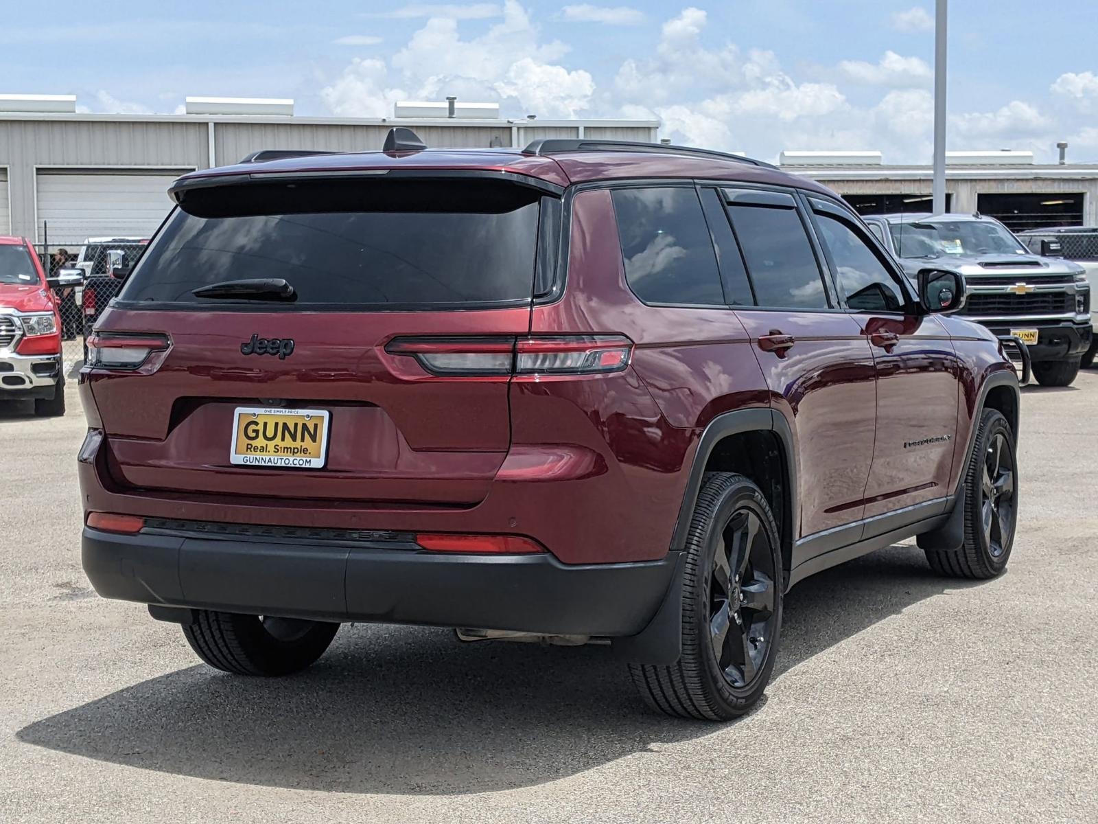2024 Jeep Grand Cherokee L Vehicle Photo in Seguin, TX 78155