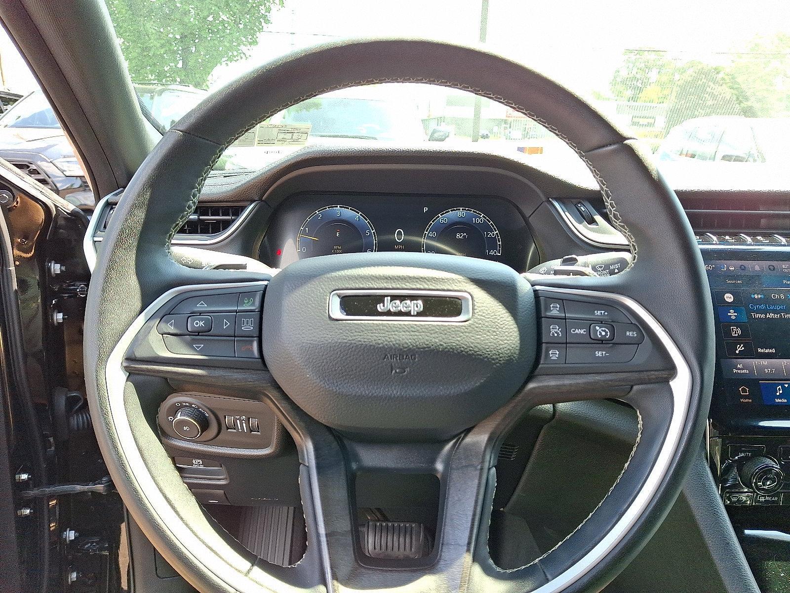 2024 Jeep Grand Cherokee L Vehicle Photo in Willow Grove, PA 19090