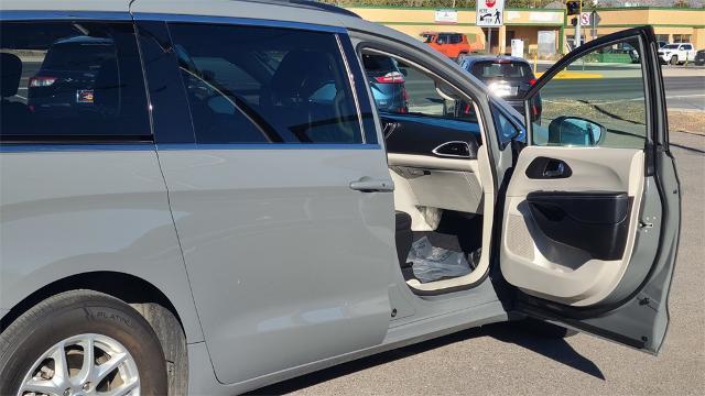 2022 Chrysler Pacifica Vehicle Photo in FLAGSTAFF, AZ 86001-6214