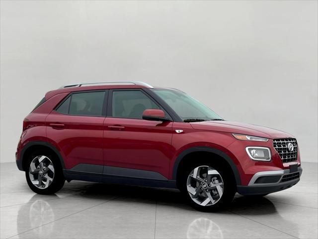 2025 Hyundai VENUE Vehicle Photo in Green Bay, WI 54304