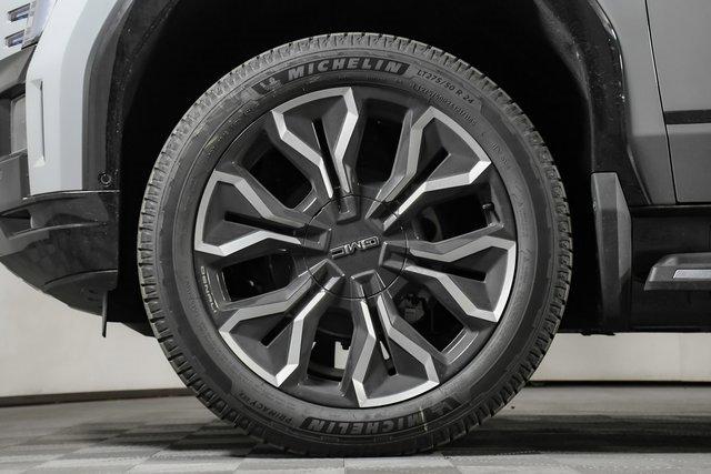2025 GMC Sierra EV Vehicle Photo in PUYALLUP, WA 98371-4149