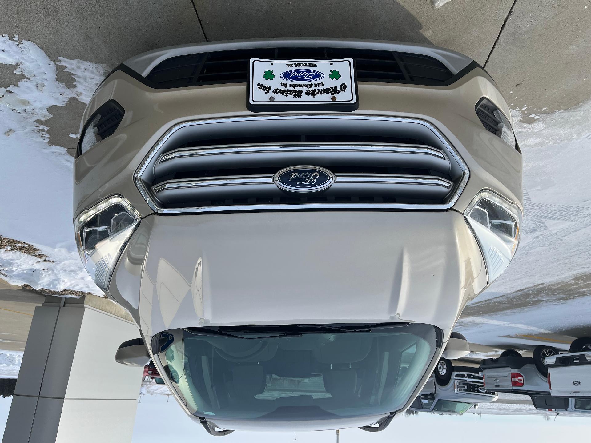 Used 2017 Ford Escape SE with VIN 1FMCU9GD7HUB08257 for sale in Tipton, IA