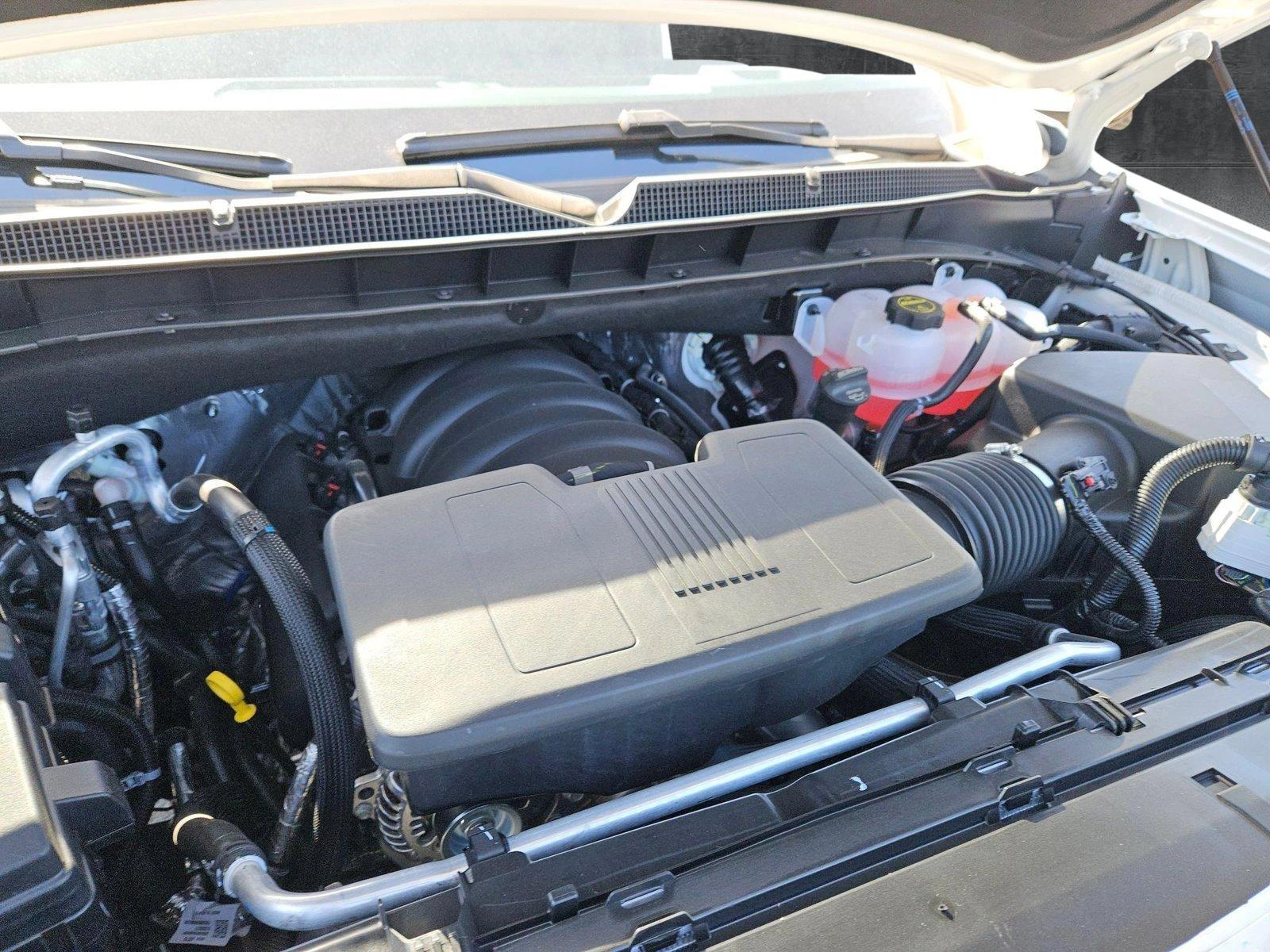 2025 Chevrolet Suburban Vehicle Photo in GILBERT, AZ 85297-0446