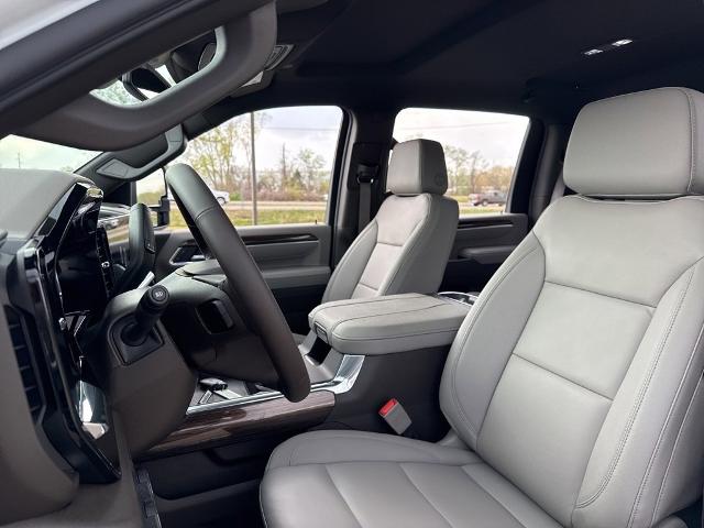 2025 Chevrolet Silverado 2500 HD Vehicle Photo in MANHATTAN, KS 66502-5036