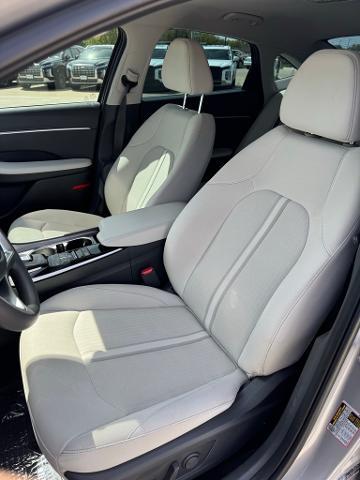 2023 Hyundai SONATA Vehicle Photo in Peoria, IL 61615