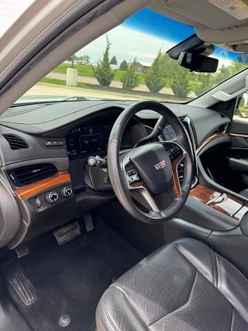 2017 Cadillac Escalade Vehicle Photo in Peoria, IL 61615