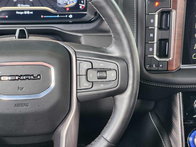 2024 GMC Yukon XL Vehicle Photo in HOUSTON, TX 77079