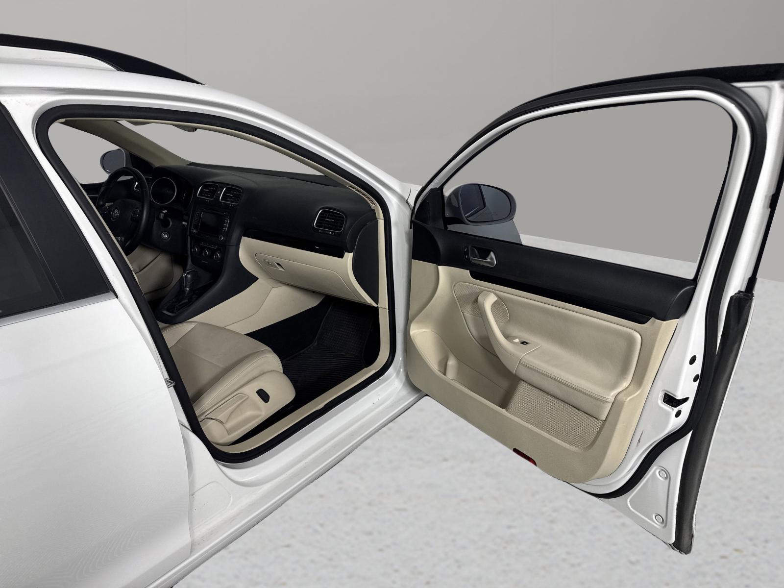 2013 Volkswagen Jetta SportWagen Vehicle Photo in Georgetown, TX 78626