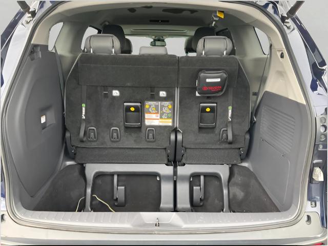 2021 Toyota Sienna Vehicle Photo in Oshkosh, WI 54904