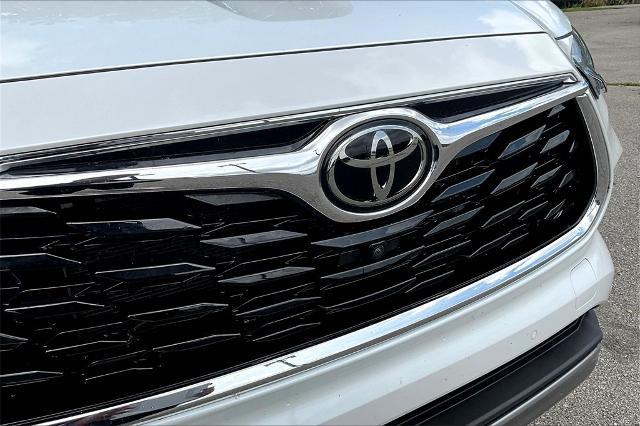 2022 Toyota Highlander Vehicle Photo in Tulsa, OK 74145