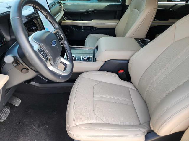 2024 Ford Expedition Vehicle Photo in DENTON, TX 76210-9321