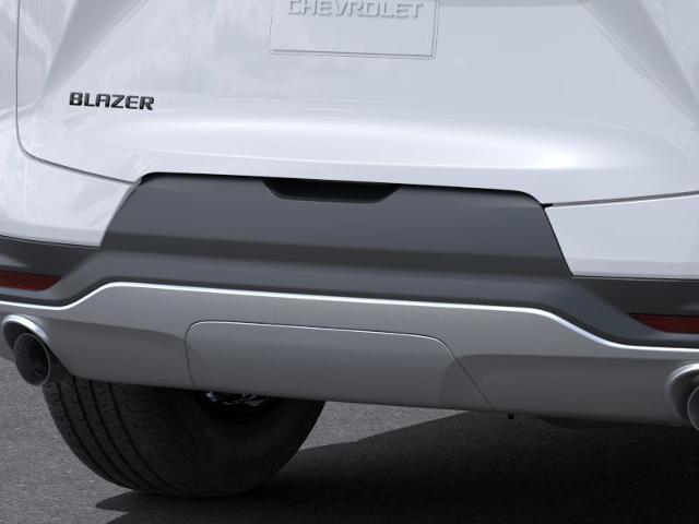 2025 Chevrolet Blazer Vehicle Photo in VALENCIA, CA 91355-1705