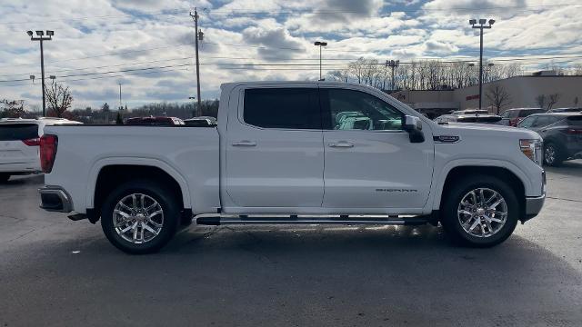 2021 GMC Sierra 1500 Vehicle Photo in MOON TOWNSHIP, PA 15108-2571