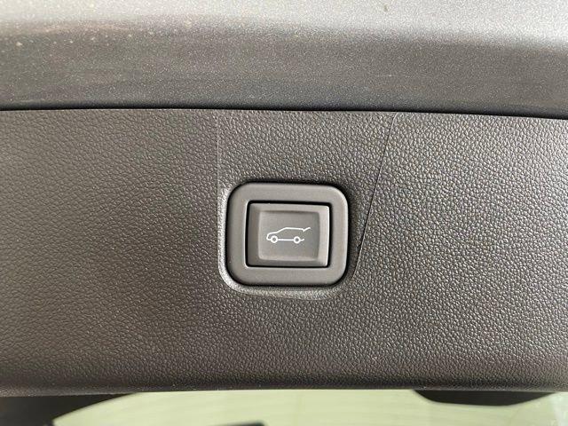 2025 Chevrolet Blazer Vehicle Photo in PHOENIX, AZ 85014-3381