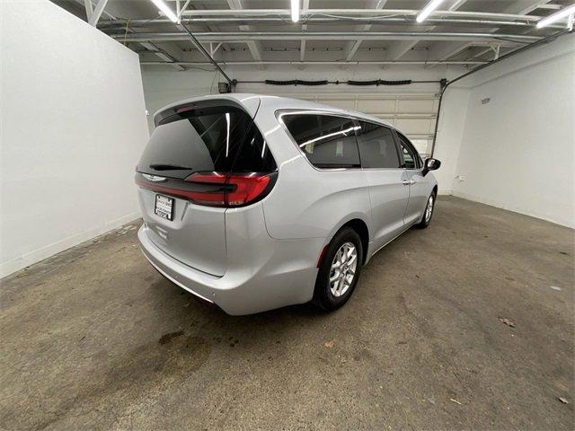 2023 Chrysler Pacifica Vehicle Photo in PORTLAND, OR 97225-3518