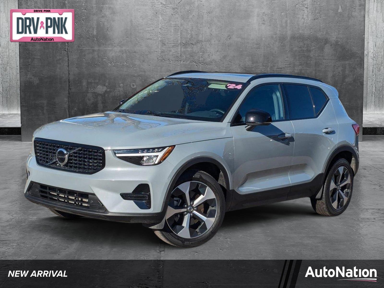 2024 Volvo XC40 Vehicle Photo in LONE TREE, CO 80124-2750