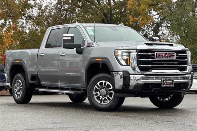 2025 GMC Sierra 2500 HD Vehicle Photo in ELK GROVE, CA 95757-8703