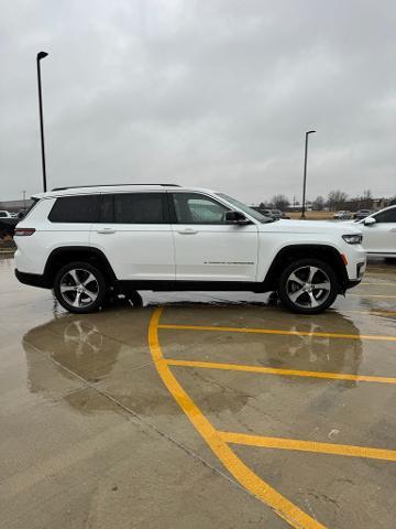 2023 Jeep Grand Cherokee L Vehicle Photo in Peoria, IL 61615