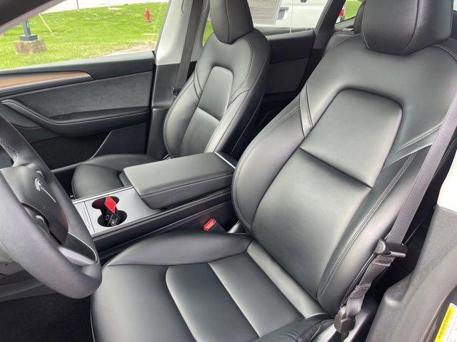 2024 Tesla Model Y Vehicle Photo in MEDINA, OH 44256-9631