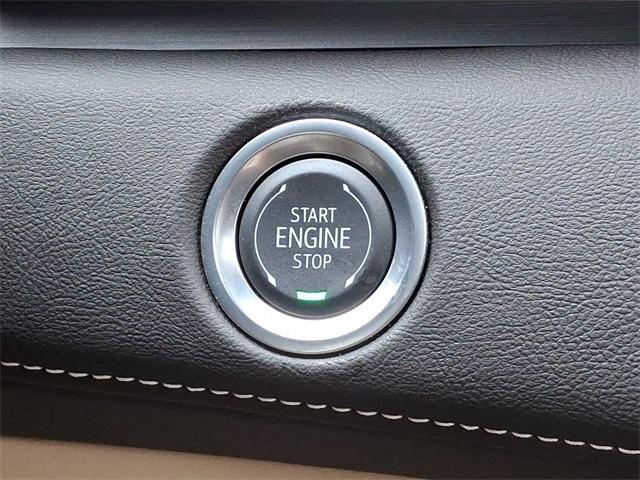 2024 Cadillac Escalade Vehicle Photo in ALLENTOWN, PA 18103-7399