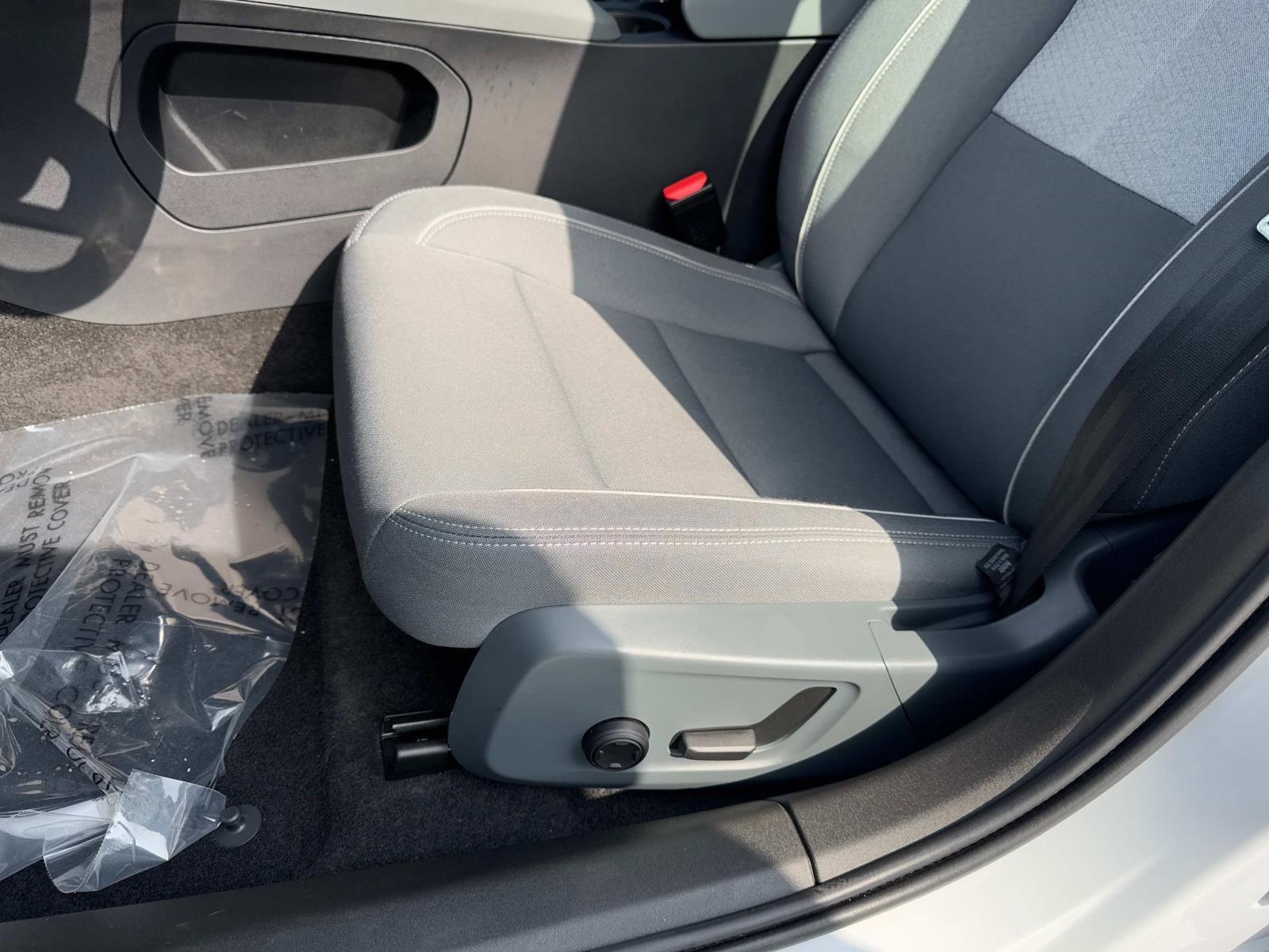 2022 Polestar 2 Vehicle Photo in LOS ANGELES, CA 90007-3794