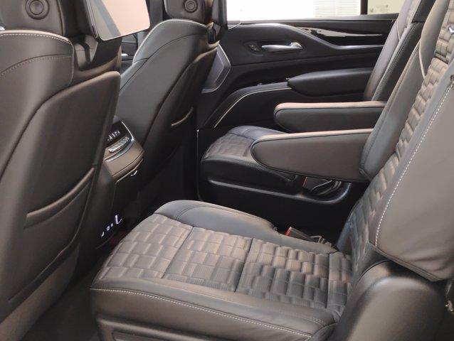 2024 Cadillac Escalade Vehicle Photo in PINEVILLE, NC 28134-8495
