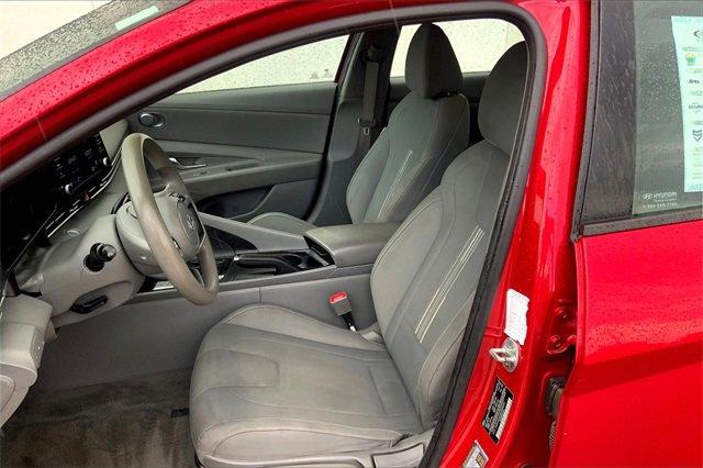 2021 Hyundai Elantra Vehicle Photo in TOPEKA, KS 66609-0000