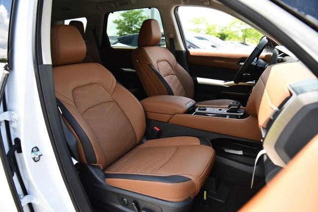 2025 Nissan Pathfinder Vehicle Photo in Ballwin, MO 63011