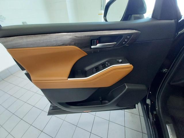2023 Toyota Highlander Vehicle Photo in OSHKOSH, WI 54904-7811