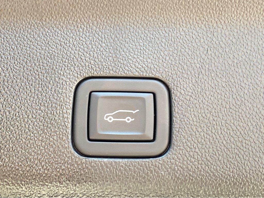 2024 Chevrolet Suburban Vehicle Photo in SAVANNAH, GA 31406-4513