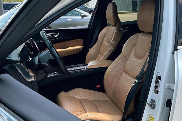 2022 Volvo XC60 Vehicle Photo in Houston, TX 77007