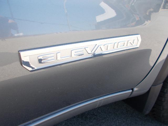 2025 GMC Sierra 1500 Vehicle Photo in LOWELL, MA 01852-4336