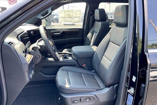 2025 Chevrolet Suburban Vehicle Photo in INDEPENDENCE, MO 64055-1314