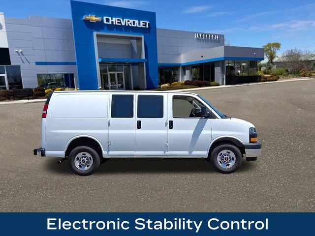 2023 GMC Savana Cargo 2500 Vehicle Photo in DANBURY, CT 06810-5034