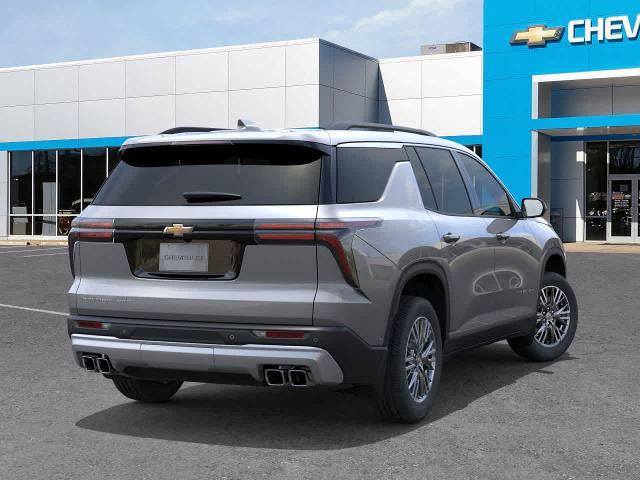 2025 Chevrolet Traverse Vehicle Photo in MOON TOWNSHIP, PA 15108-2571