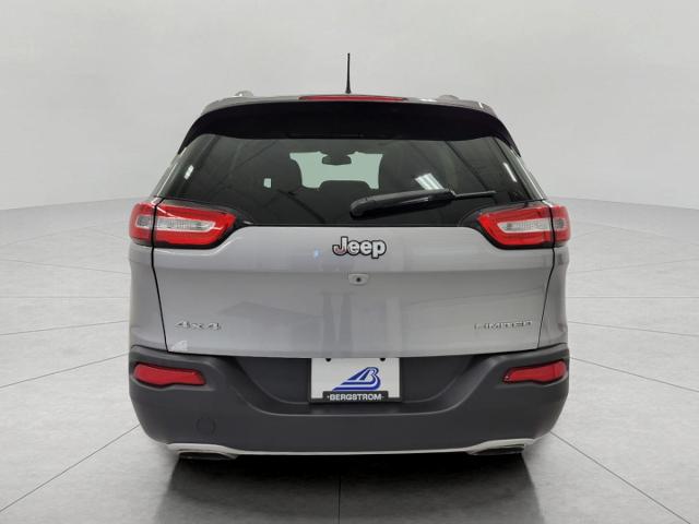 2016 Jeep Cherokee Vehicle Photo in Neenah, WI 54956