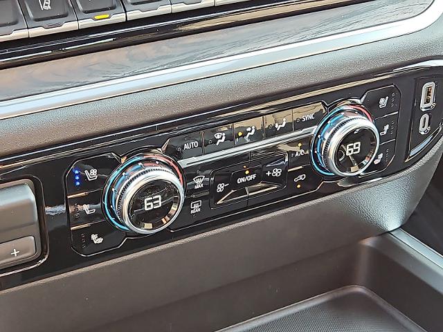 2025 GMC Sierra 2500 HD Vehicle Photo in TREVOSE, PA 19053-4984