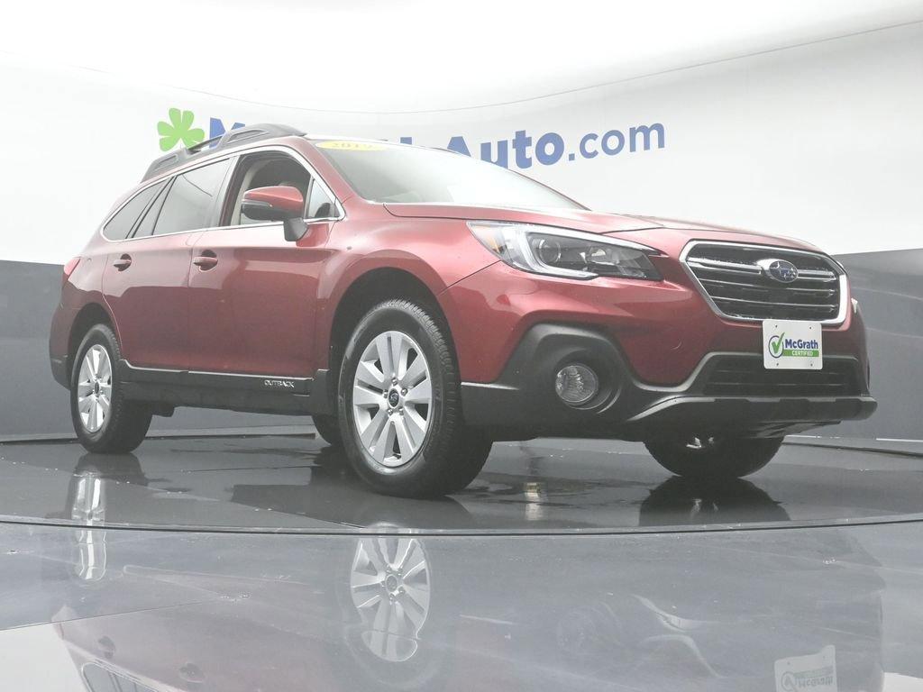 2019 Subaru Outback Vehicle Photo in Marion, IA 52302