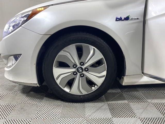 2015 Hyundai Sonata Hybrid Vehicle Photo in MEDINA, OH 44256-9001