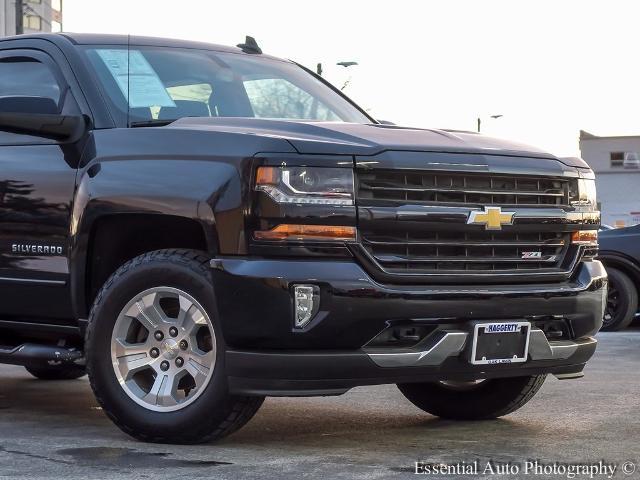 2017 Chevrolet Silverado 1500 Vehicle Photo in OAK LAWN, IL 60453-2517