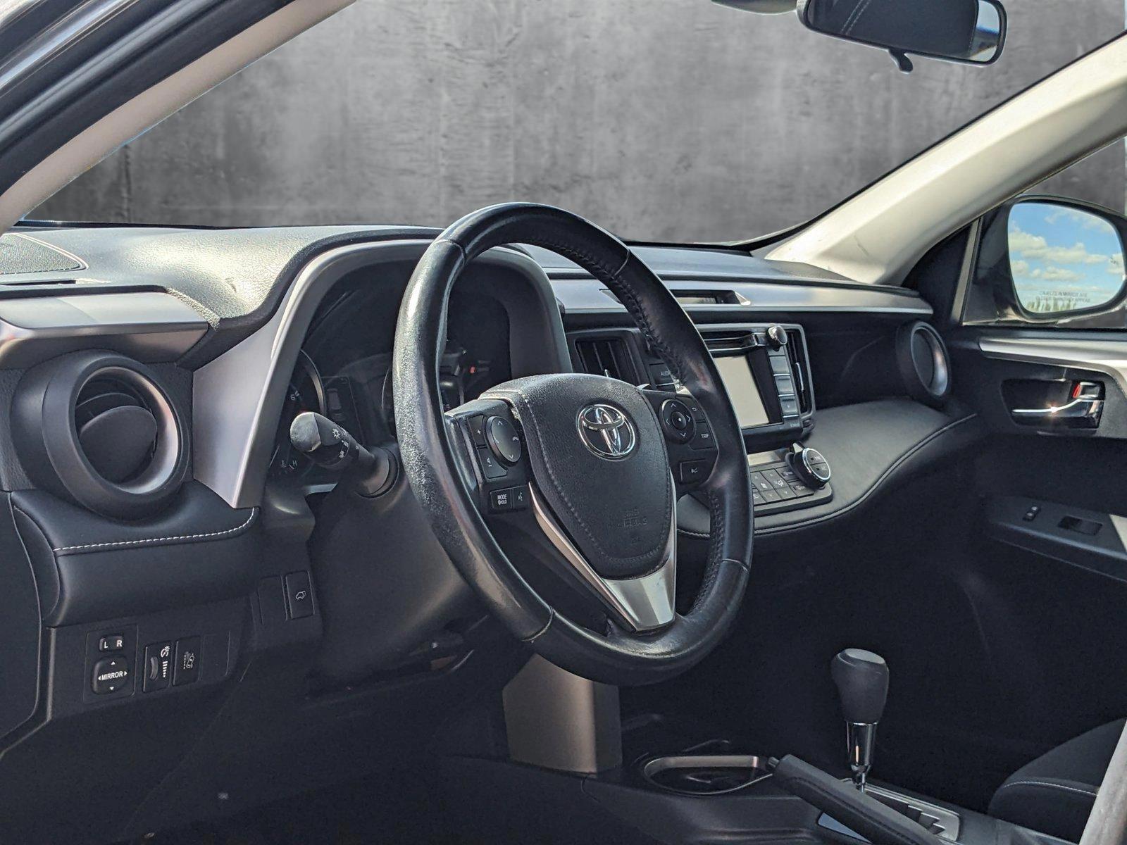 2018 Toyota RAV4 Vehicle Photo in MIAMI, FL 33172-3015