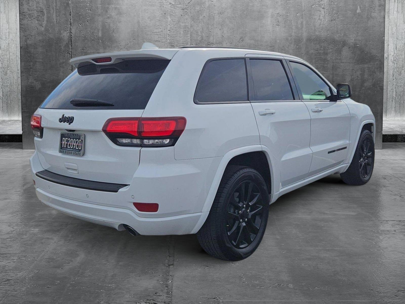 2017 Jeep Grand Cherokee Vehicle Photo in GILBERT, AZ 85297-0446