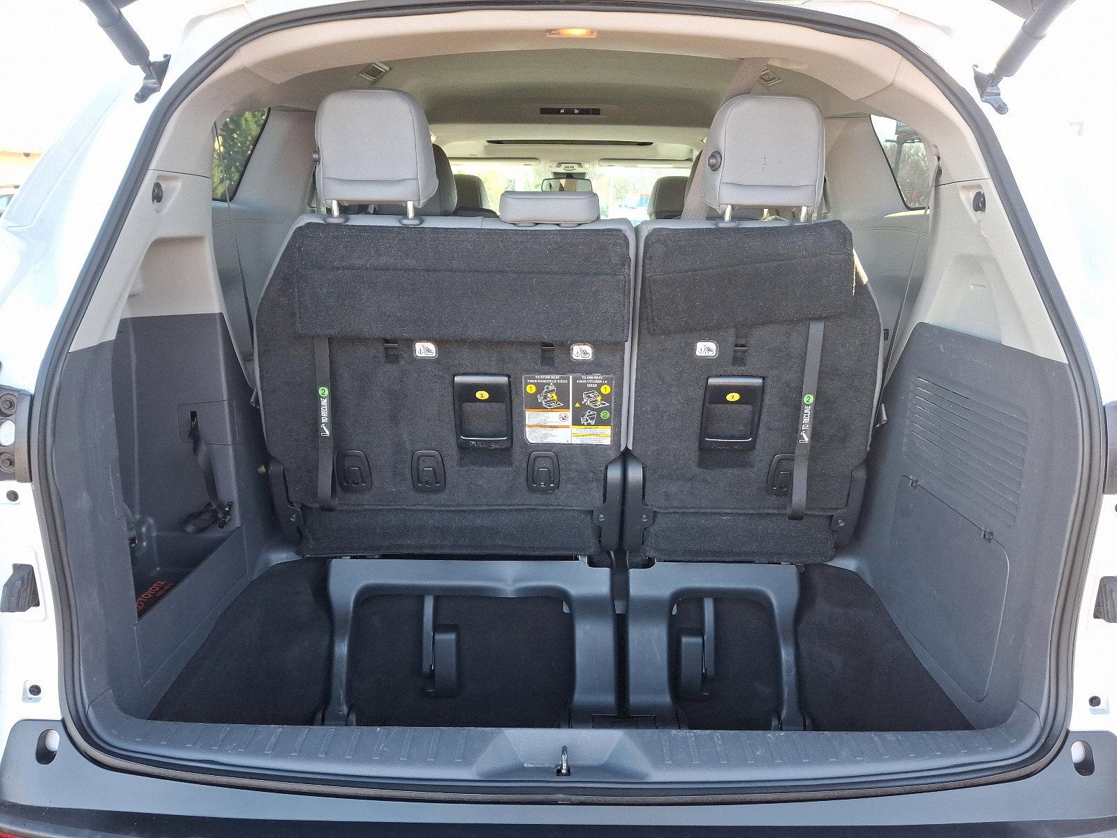 2023 Toyota Sienna Vehicle Photo in Trevose, PA 19053