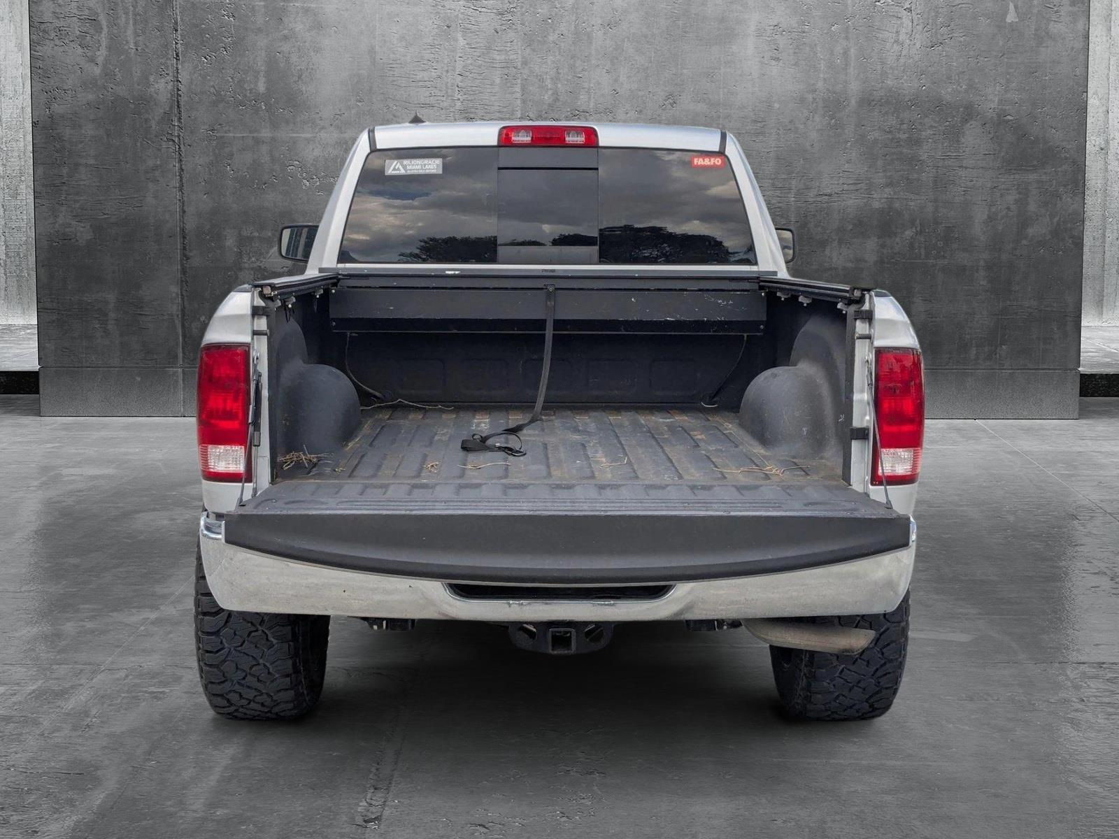 2019 Ram 1500 Classic Vehicle Photo in PEMBROKE PINES, FL 33024-6534