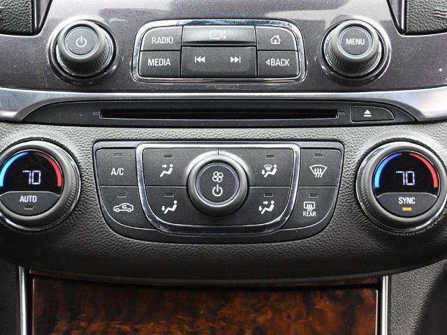 2014 Chevrolet Impala Vehicle Photo in Cedar Rapids, IA 52402