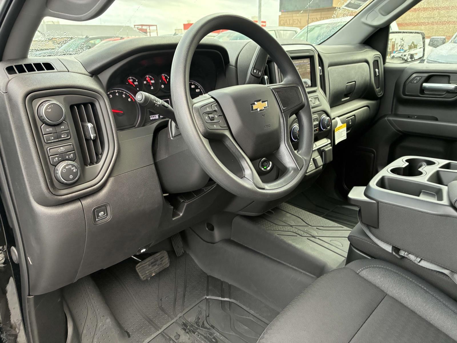 2025 Chevrolet Silverado 1500 Vehicle Photo in LOS ANGELES, CA 90007-3794