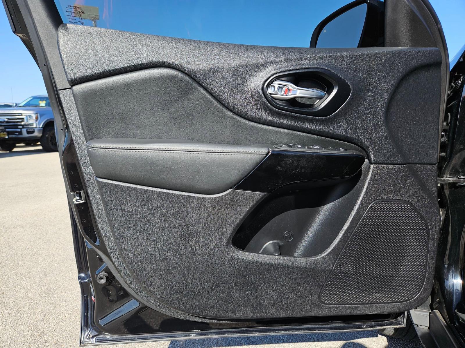 2023 Jeep Cherokee Vehicle Photo in Seguin, TX 78155