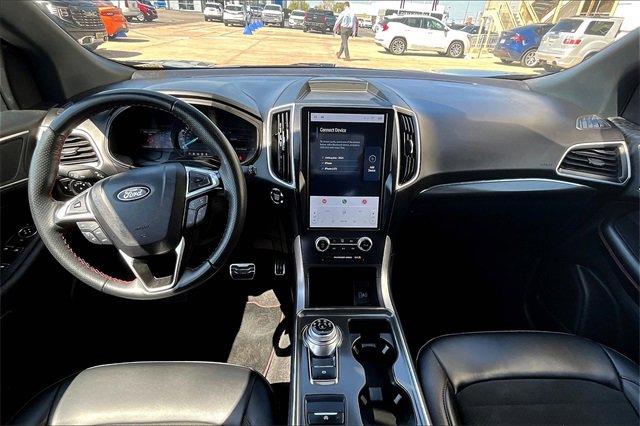 2024 Ford Edge Vehicle Photo in TOPEKA, KS 66609-0000